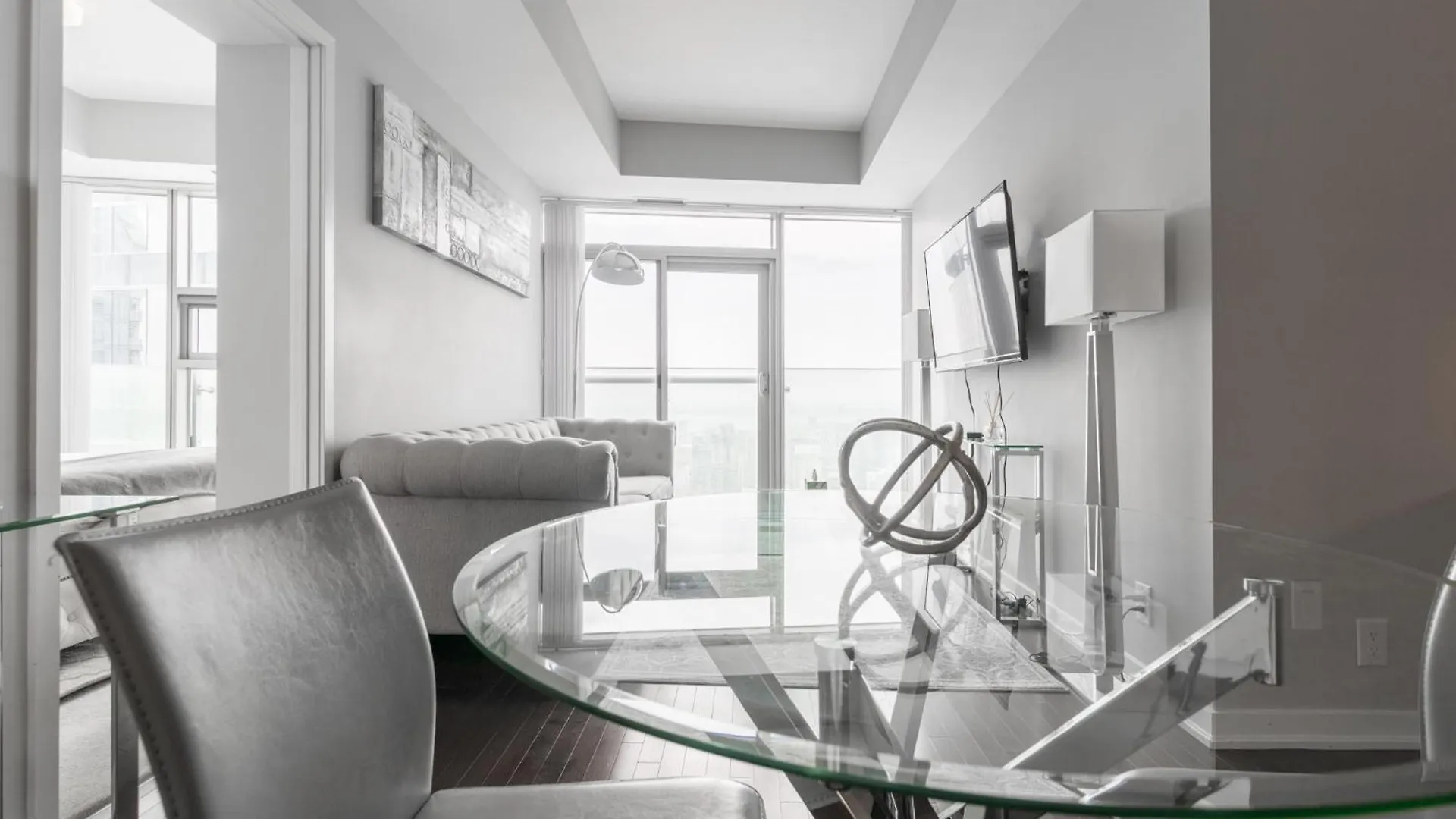 Mmg Executive Suite - Views From The Top Toronto 0*,  Canada